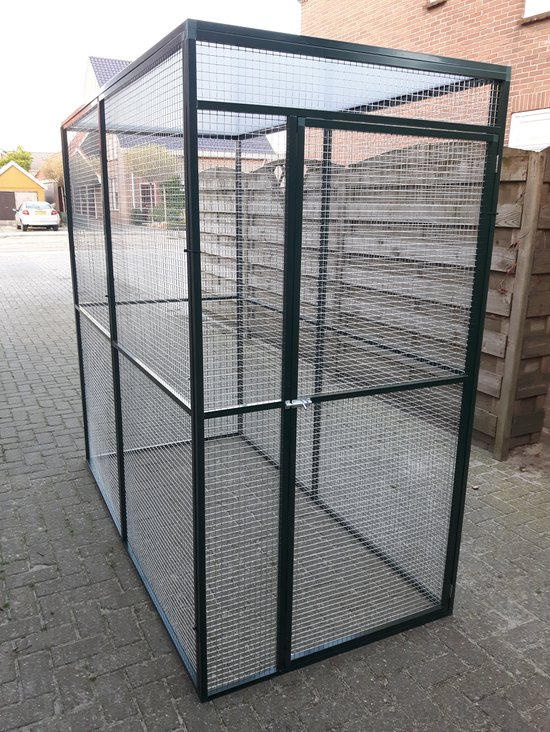 Aluminium kattenren / buitenverblijf voor uw kat. Onderhoudsvrij. Afmeting 100 x 204 x 202cm. Met ligplankjes.